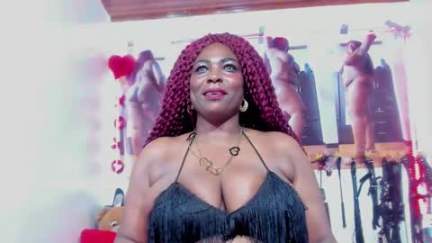 Snapshot of ebony_mine47 chatting on 03.12.25 Ebony Mine online show from 03.12.25