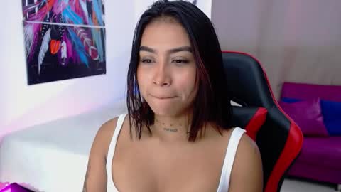 Snapshot of ebony_moon1 chatting on 10.13.25 moon online show from 10.13.25