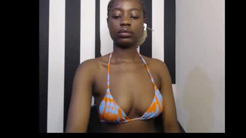 Ella online show from 11.22.25