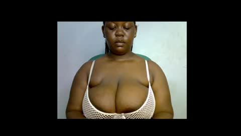 Snapshot of ebony_plumx12 chatting on 04.14.26 Prisy online show from 04.14.26