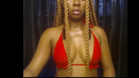 Snapshot of ebony_queenx chatting on 05.08.26 Queen online show from 05.08.26