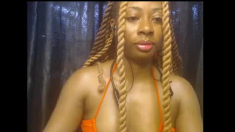 Snapshot of ebony_queenx chatting on 05.14.26 Queen online show from 05.14.26