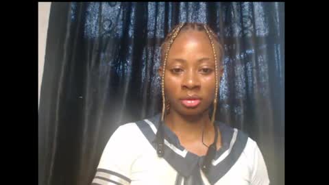 Snapshot of ebony_queenx chatting on 05.28.26 Queen online show from 05.28.26