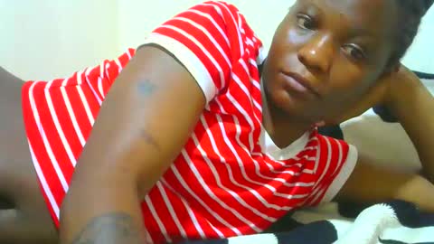 Snapshot of ebony_shan_ chatting on 09.21.25 Shanny online show from 09.21.25