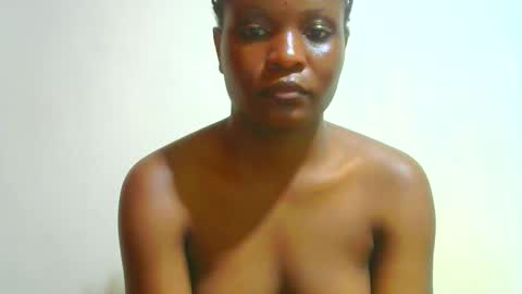 Snapshot of ebony_shan_ chatting on 10.26.25 Shanny online show from 10.26.25