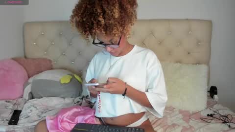 Queen Ebony online show from 03.03.25