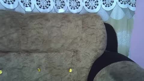 pretty online show from 04.15.26