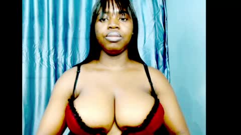 Snapshot of ebonyx_dripqueen chatting on 07.12.26 Loveth online show from 07.12.26