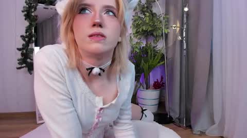 Snapshot of echo_of_you chatting on 01.08.26 Asuna Lana online show from 01.08.26