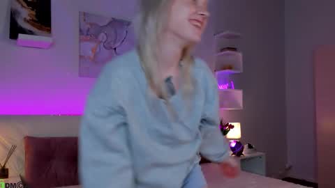 Snapshot of eclipse_auralis chatting on 11.24.25 eclipse auralis online show from 11.24.25