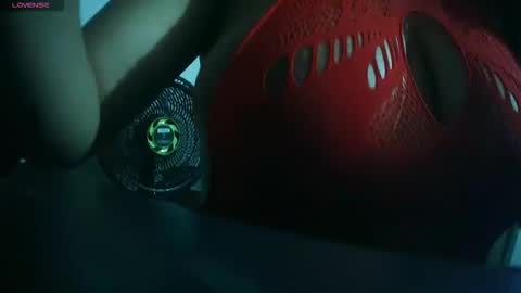 Snapshot of eclipsezen chatting on 10.04.25 EclipeZen online show from 10.04.25