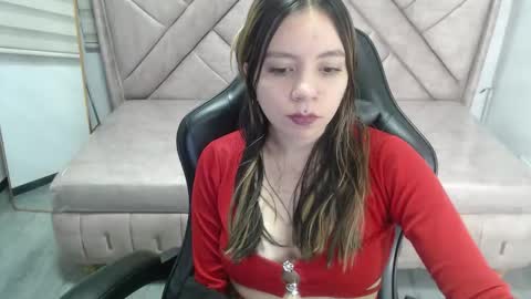 Snapshot of eco_deluna_v chatting on 03.18.26 Hi Stream 800am to 200pm online show from 03.18.26