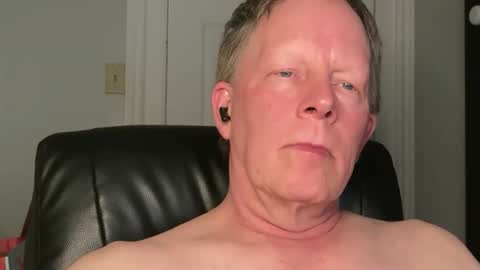 Snapshot of eddygl1968 chatting on 04.25.26 Eddy online show from 04.25.26