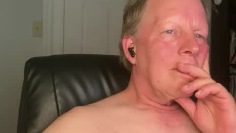 Snapshot of eddygl1968 chatting on 06.27.26 Eddy online show from 06.27.26