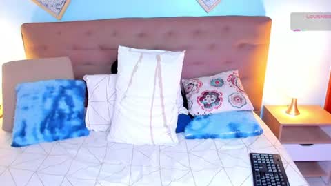 Snapshot of edelaine_rogers chatting on 06.16.26 ede online show from 06.16.26