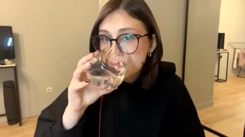 Lina online show from 02.23.26