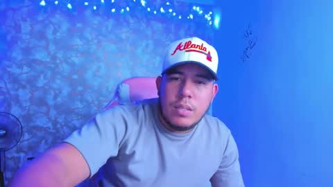 Snapshot of edgarpinto302 chatting on 02.25.26 edgarsexxx online show from 02.25.26