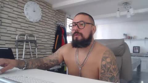 edgarram83 online show from 10.30.25