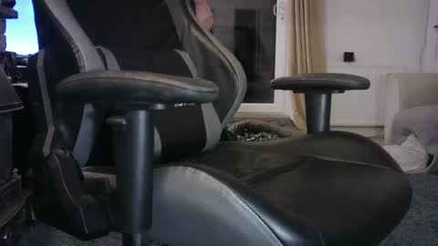 Snapshot of edged_biker chatting on 01.04.25 edged biker online show from 01.04.25