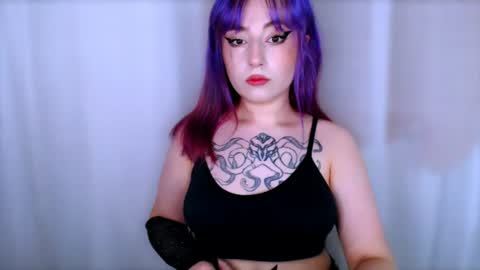 Snapshot of ediefris chatting on 07.15.26 fickle demon made of clumps of matter online show from 07.15.26