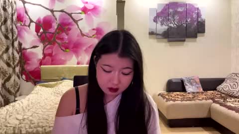 Snapshot of edinabluett chatting on 04.18.26 Eri online show from 04.18.26