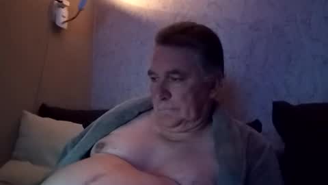 Snapshot of edje59a chatting on 09.24.25 Eddy online show from 09.24.25