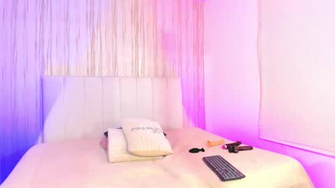 Snapshot of ednajara chatting on 01.09.26 edna online show from 01.09.26