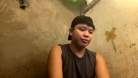 Snapshot of edrianburca052 chatting on 04.19.26 urasian chub online show from 04.19.26