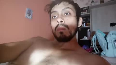 Snapshot of eduar99latino chatting on 04.26.26 Eduar99 online show from 04.26.26