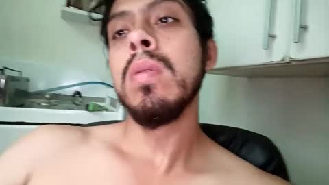 Snapshot of eduar99latino chatting on 05.14.26 Eduar99 online show from 05.14.26