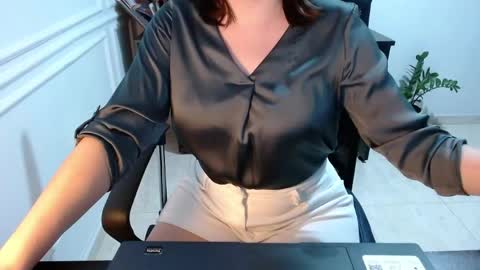Snapshot of eduard_amun chatting on 05.27.26 eduard_amun online show from 05.27.26