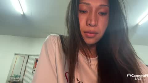 Snapshot of edza25377 chatting on 05.14.26 edza25377 online show from 05.14.26