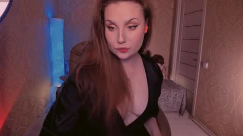 eesmaaarr online show from 09.08.25