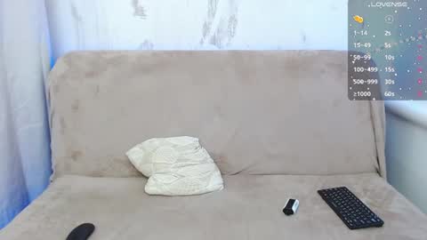 Snapshot of eesprit chatting on 01.31.25 Daniel and Alex online show from 01.31.25