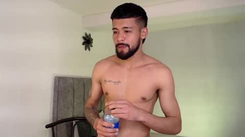 eevil_boys_77 online show from 10.21.25