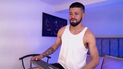 eevil_boys_77 online show from 10.26.25