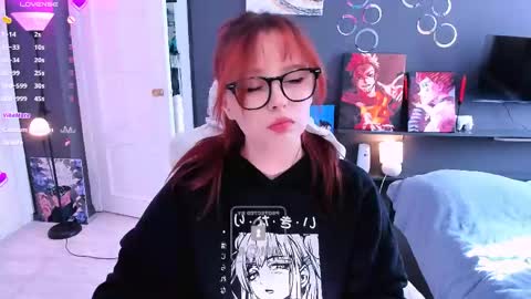 Snapshot of effie_lee chatting on 05.18.26 Effie online show from 05.18.26