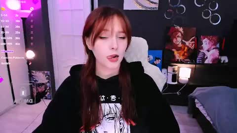 Snapshot of effie_lee chatting on 05.22.26 Effie online show from 05.22.26