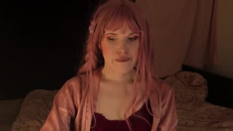 Effie Mur online show from 01.06.25