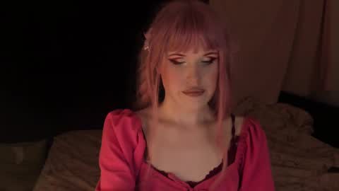 Effie Mur online show from 01.07.25