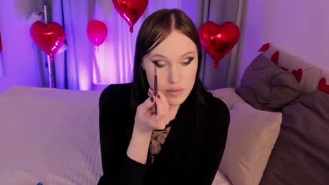 Effie Mur online show from 02.13.26