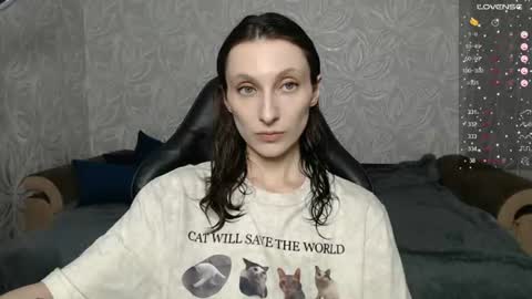 Snapshot of effy_gray chatting on 07.12.26 Anna online show from 07.12.26