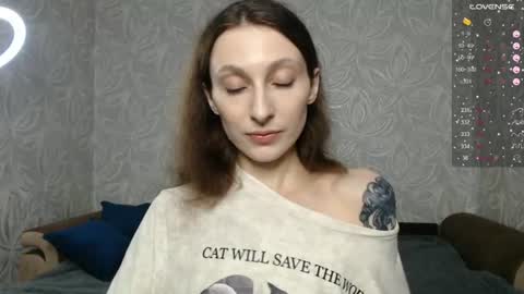 Snapshot of effy_gray chatting on 07.26.26 Anna online show from 07.26.26