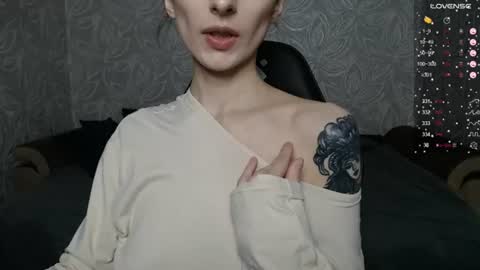 Snapshot of effy_gray chatting on 08.06.26 Anna online show from 08.06.26