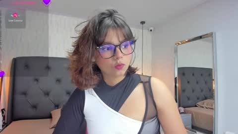 Snapshot of effystonnem chatting on 02.20.25  E F F Y  online show from 02.20.25