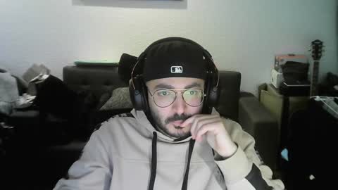 Snapshot of egyptianthickdick_95 chatting on 01.12.25 egyptianthickdick_95 online show from 01.12.25