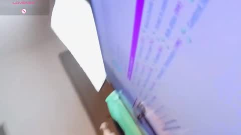 Snapshot of eileen__stone chatting on 11.19.25 eileen__stone online show from 11.19.25