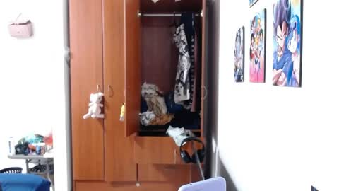 Snapshot of eimy_saenzz chatting on 04.25.26 eimy_saenzz online show from 04.25.26