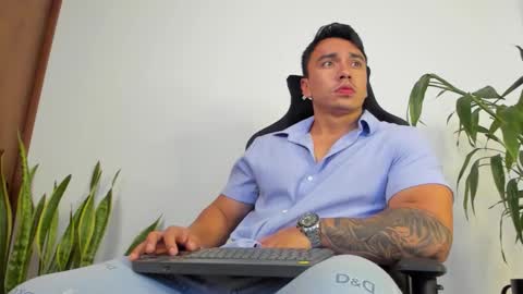 EITHAN CONOR online show from 09.25.25