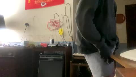 Snapshot of ejbooker11 chatting on 12.19.25 PiedPiper online show from 12.19.25